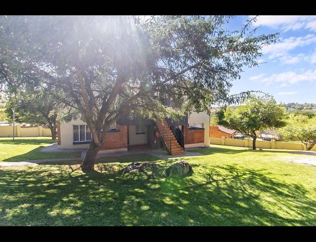 2 BEDROOM APARTMENT FOR SALE IN WILLOWBROOK